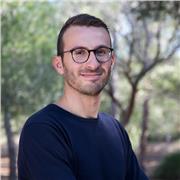 Se siete appassionati di fotografia o desiderate imparare a catturare momenti indimenticabili con una macchina fotografica, siete nel posto giusto!